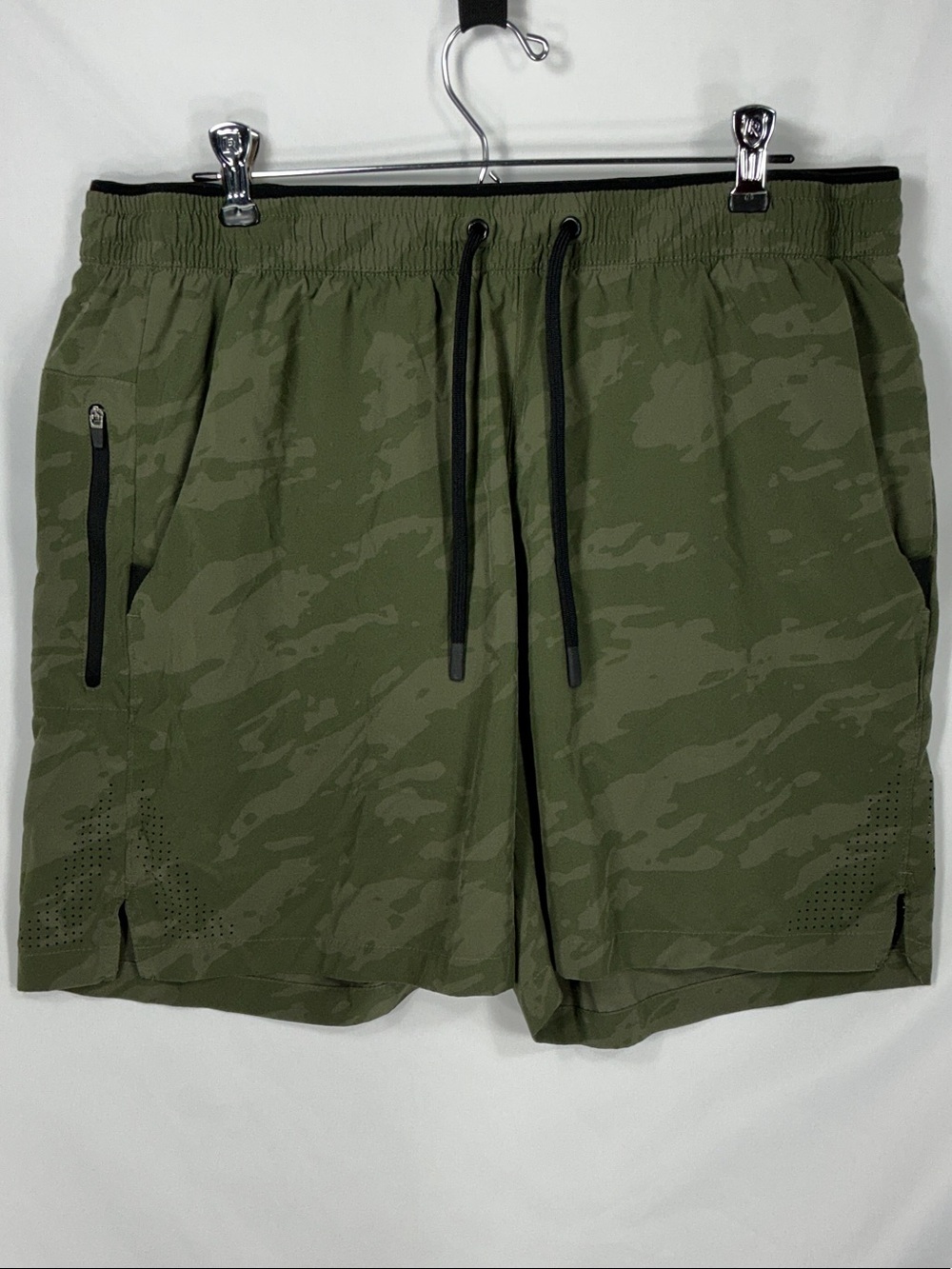 Tek Gear Men's Camo Athletic Shorts L Green Gym Workout Training Zipper Pockets